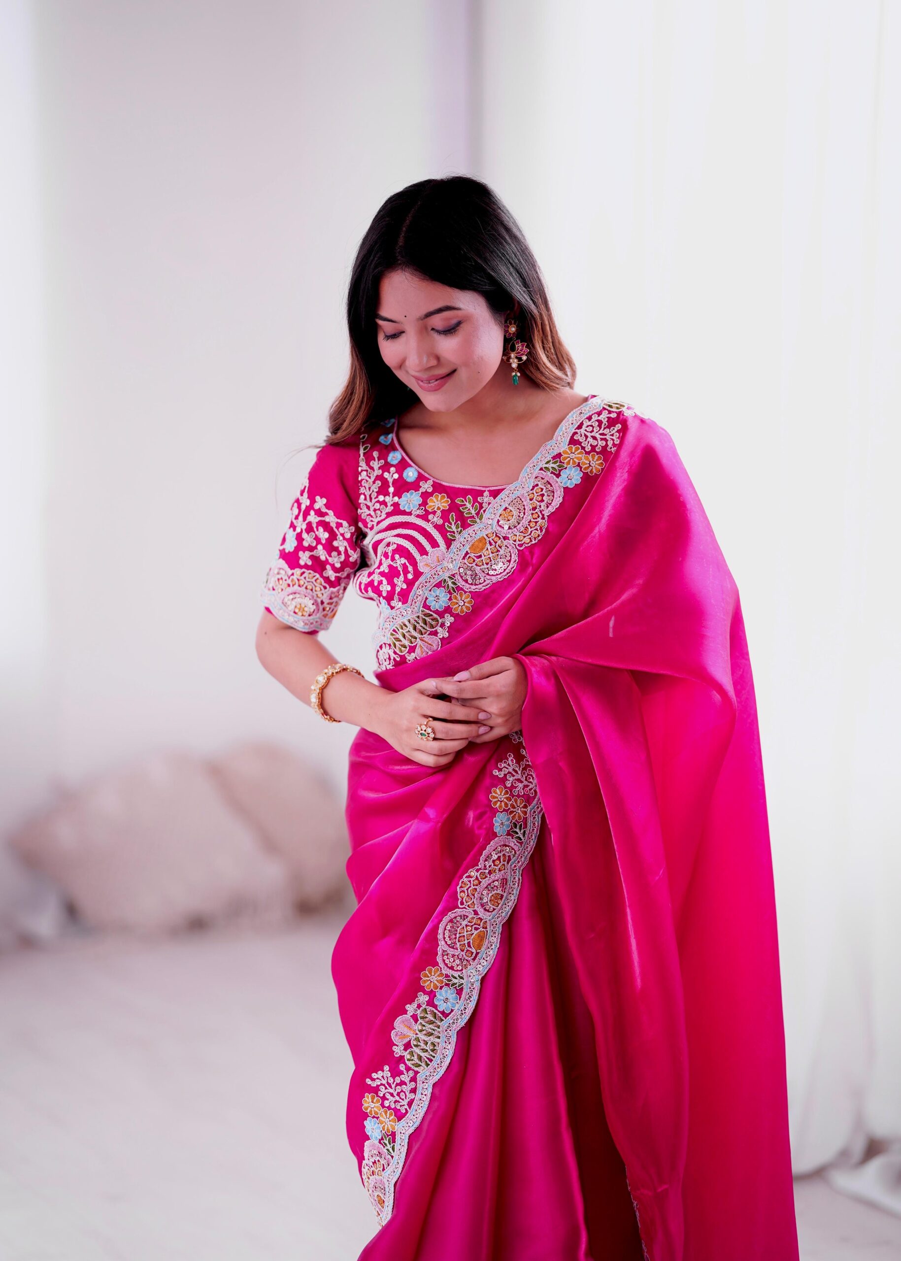 Saree Jimmy Choo - Image 3