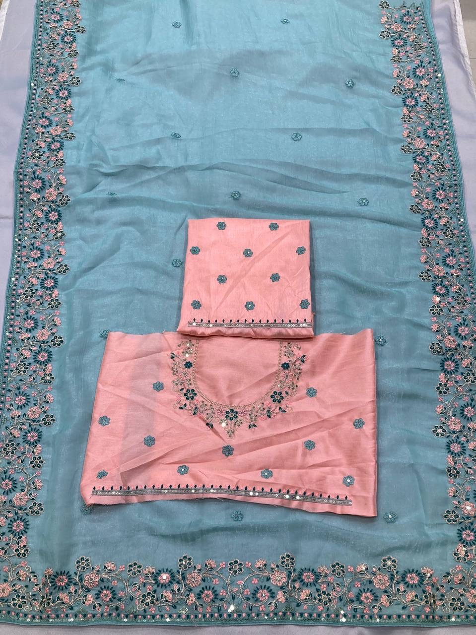 Saree Crunchy Silk - Image 5